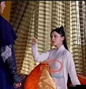 美女露尿孔露奶头的震撼画面呈现