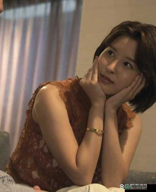 人妻母乳女上司本庄优花：职场与家庭的纠葛
