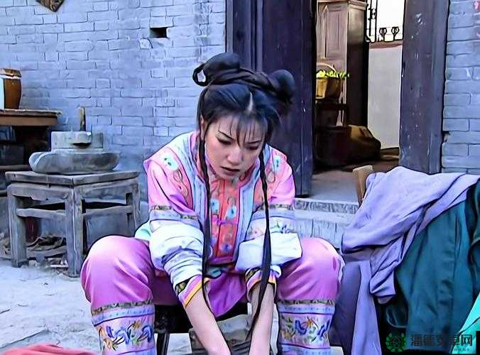 乾隆小燕子在马上70章精彩剧情解析：乾隆与小燕子的爱恨纠葛如何发展？