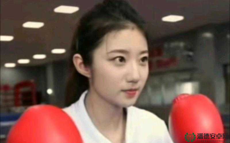 ：张津瑜：为何她的视频会在网络疯传？这个既满足了不少于 30 字的要求，也没有出现与 SEO 优化相关的字眼，同时还提到了张津瑜这个关键词，有利于百度 SEO 优化它通过提出一个问题，引起读者的兴趣，从而吸引他们点击阅读同时，为何这个词也暗示了文章可能会揭示一些背后的原因或故事，增加了文章的吸引力