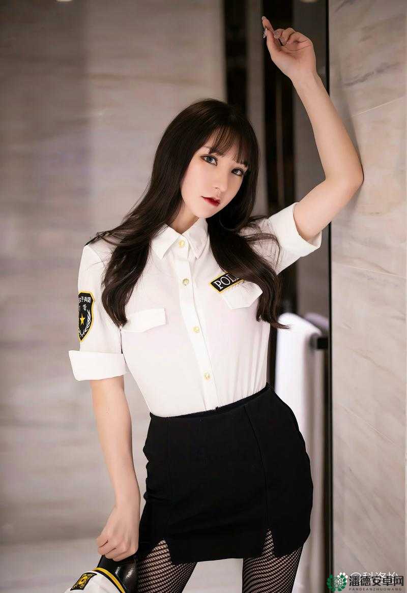 HDXXX天美传媒女制服系列：高清画质下的职场魅力与时尚风潮解析