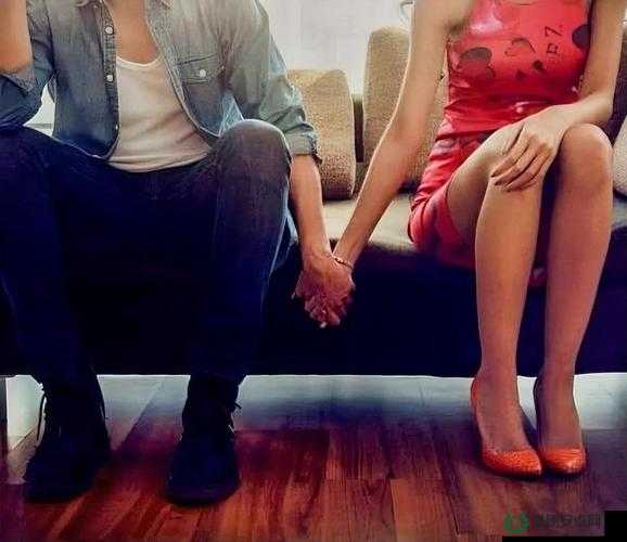 男女在一起差差差的真实互动视频曝光，网友热议背后的情感真相与相处之道