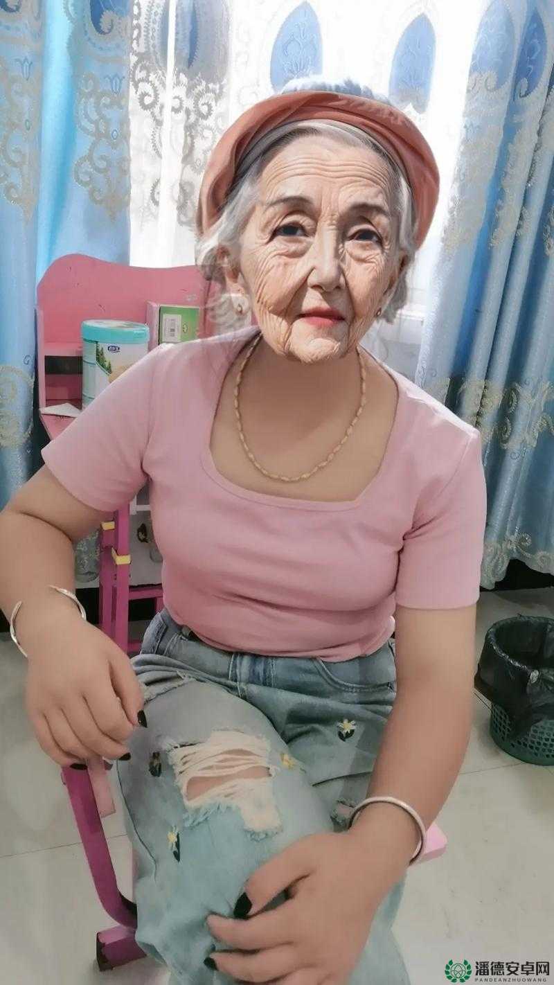 老太 80H0 性 BBw，她的 free 性让人惊叹